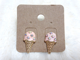 アイスクリーム型ピアス