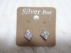 ダイア型ピアス